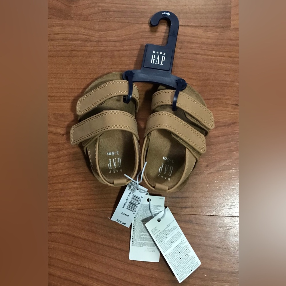 BABY GAP Boys Tan straps sandals